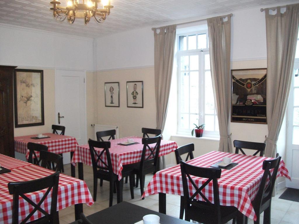 Au Bon Accueil Bed & Breakfast Saint-Marcan Room photo