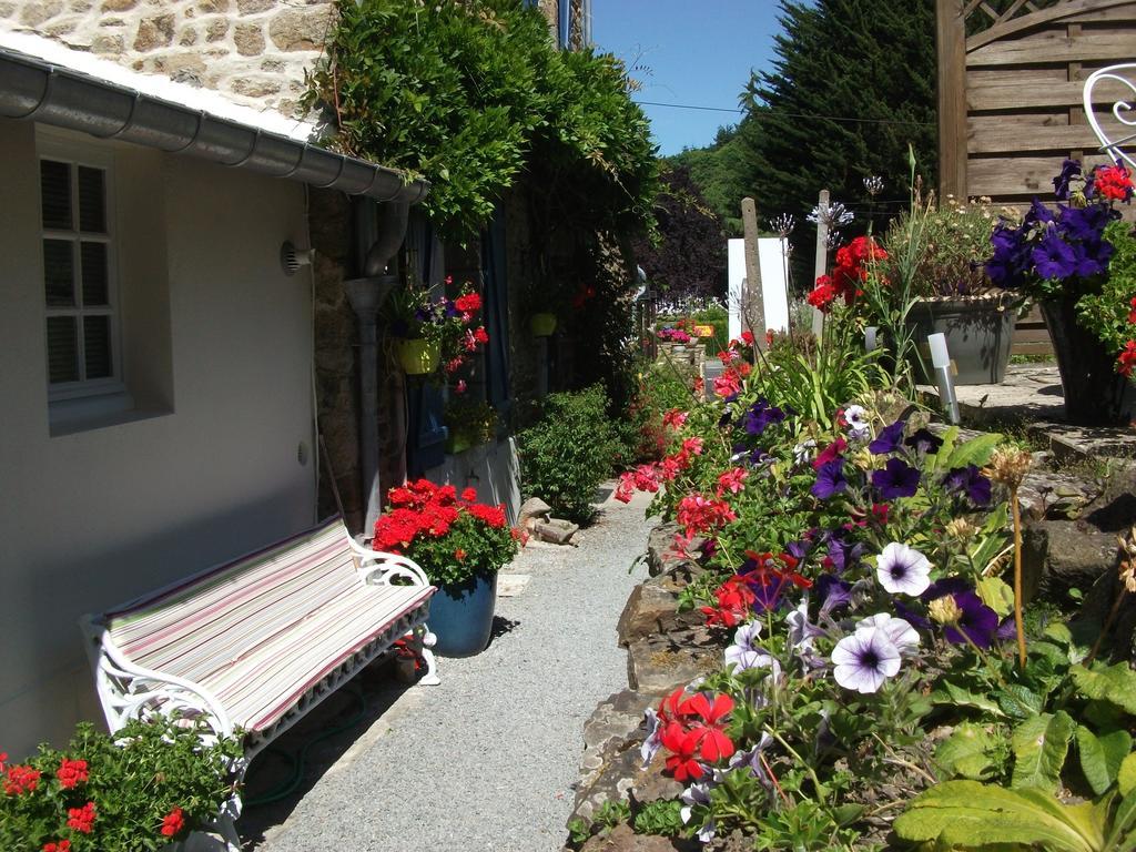 Au Bon Accueil Bed & Breakfast Saint-Marcan Exterior photo